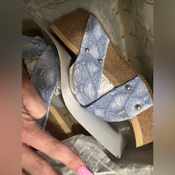 RIVERSIDE SNAKE PRINT BY VOLATILE, Sz 9 NIB (2 colors available) - Picture 4 of 5